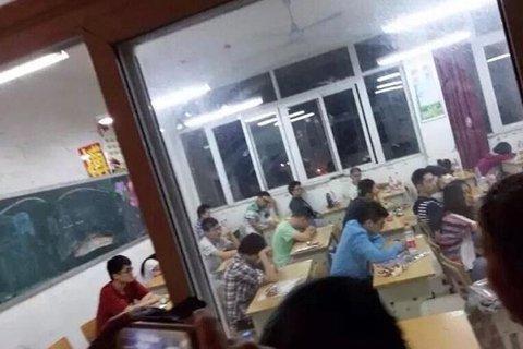 安徽芜湖高考考场-1.jpg